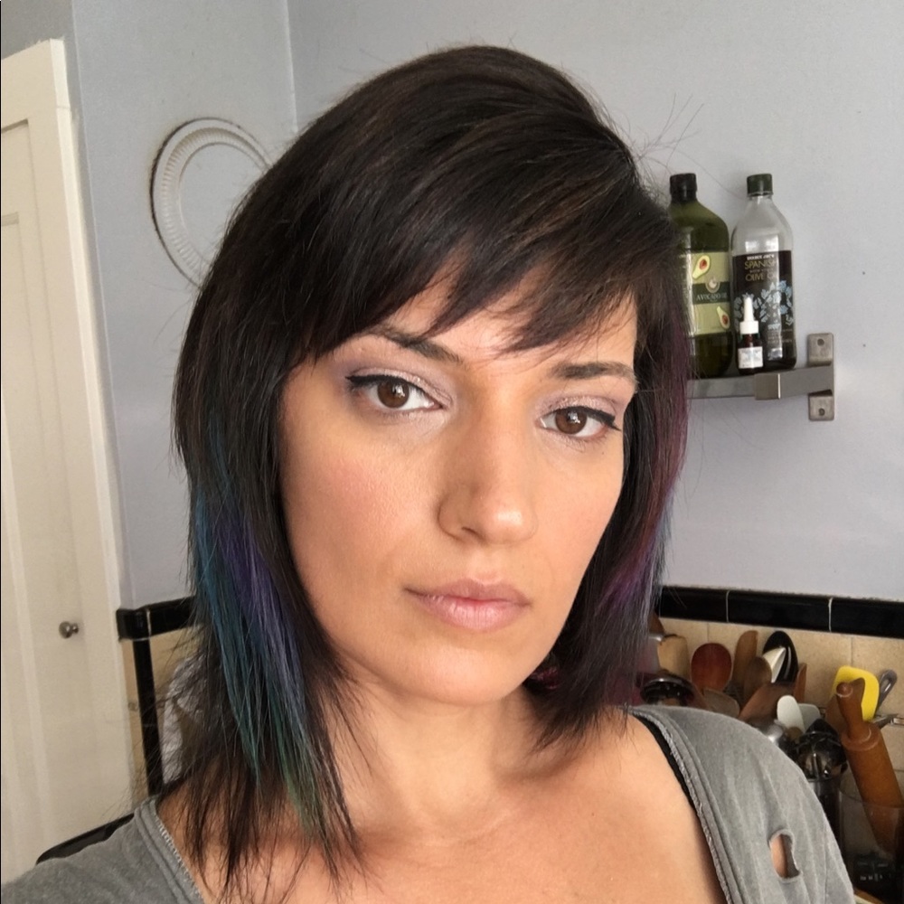 Meet your Posher, Ronni